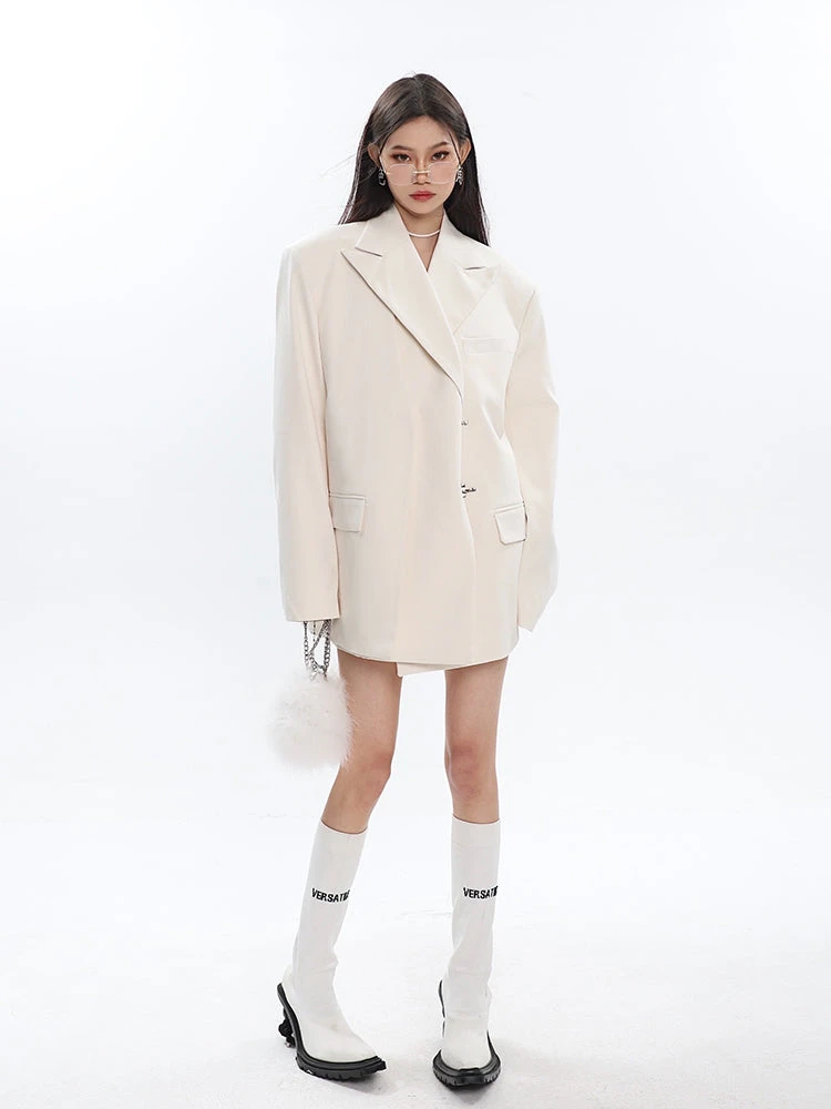 Oversized Notch Lapel Double-Breasted Blazer With Silver Accents 20 Oversized Notch Lapel Double-Breasted Blazer With Silver Accents - Image 20