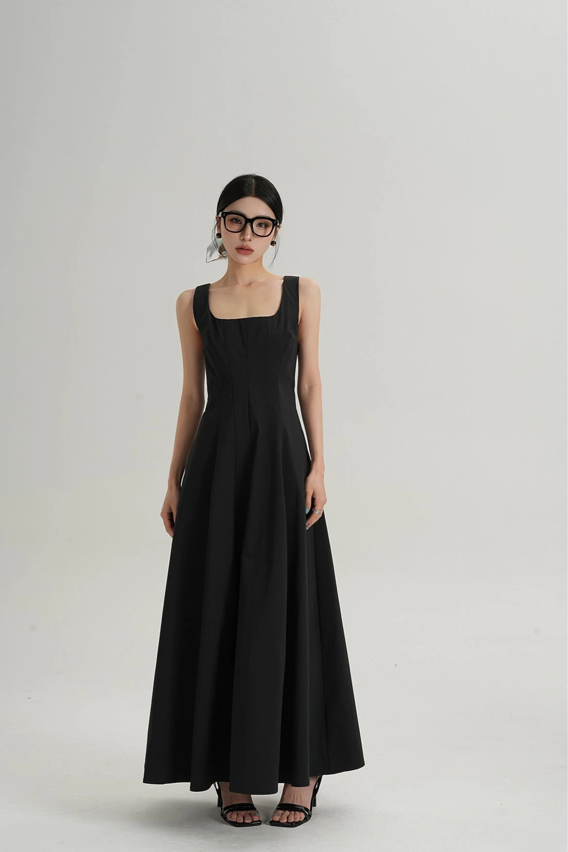 Sleeveless Square Neck Maxi Dress 2 Sleeveless Square Neck Maxi Dress - Image 2