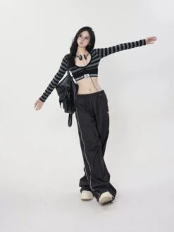 Skinny Low-Neck Knit Stripe Cropped Cardigan -Modern Wear Shop O1CN01IKB49g1iIfYNxu7wY 4052684390