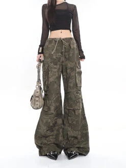 Camo Low-Waisted Cargo Wide-Leg Pants -Modern Wear Shop O1CN01JhHK4W25Kib5Okfz8 1979797508