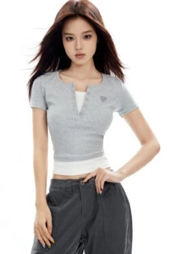 Ribbed Henley Mock Two-Piece Short Sleeve Crop Top 28 Ribbed Henley Mock Two-Piece Short Sleeve Crop Top -Modern Wear Shop O1CN01Le44yx2NBFVKsBHmr 2200576249924
