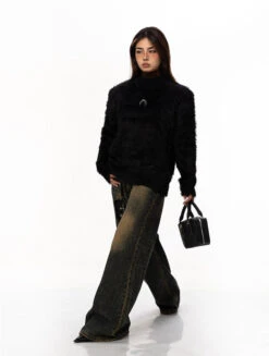 Mock Neck Faux Fur Sweater With Metal Logo Detail -Modern Wear Shop O1CN01RuWFub1xG7en9AKZT 3911136415