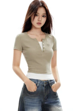 Ribbed Henley Mock Two-Piece Short Sleeve Crop Top 36 Ribbed Henley Mock Two-Piece Short Sleeve Crop Top -Modern Wear Shop O1CN01Vfth682NBFVWQWHpx 2200576249924