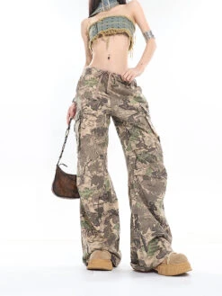 Camo Low-Waisted Cargo Wide-Leg Pants -Modern Wear Shop O1CN01Wg9YP925KibCZv96y 1979797508