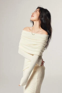 Off-Shoulder Ribbed Knit Layered Long Sleeve Sweater 24 Off-Shoulder Ribbed Knit Layered Long Sleeve Sweater -Modern Wear Shop O1CN01abqupg1G1RO02AKc4 2209932910562