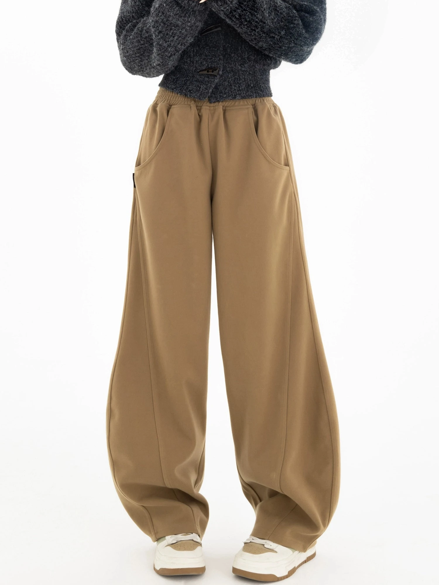 High-Waisted Wide-Leg Paneled Joggers 13 High-Waisted Wide-Leg Paneled Joggers - Image 13