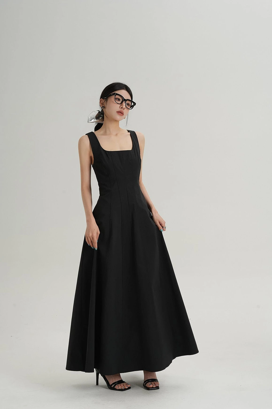 Sleeveless Square Neck Maxi Dress 4 Sleeveless Square Neck Maxi Dress - Image 4