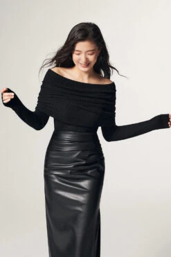 Off-Shoulder Ribbed Knit Layered Long Sleeve Sweater 28 Off-Shoulder Ribbed Knit Layered Long Sleeve Sweater -Modern Wear Shop O1CN01jh49up1G1RO36Odv9 2209932910562