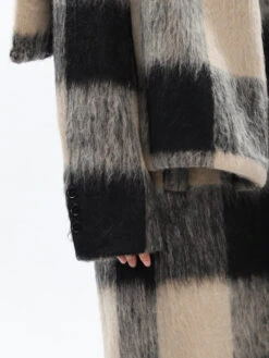 Oversized Fuzzy Checkered Overcoat With Scarf Detail -Modern Wear Shop O1CN01nHtNyJ1iBnZyrDuW1 2201256844375