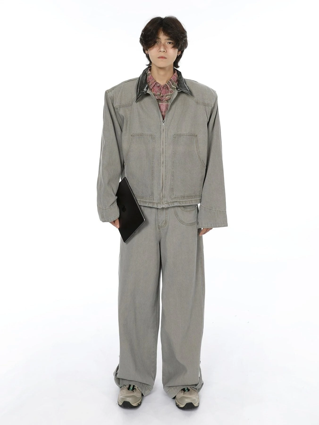 Oversized Wide-Fit Washout Denim Jacket And Wide-Leg Jeans Set 1 Oversized Wide-Fit Washout Denim Jacket And Wide-Leg Jeans Set