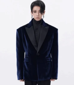 Oversized Wide-Fit Velvet Blazer With Contrast Lapel