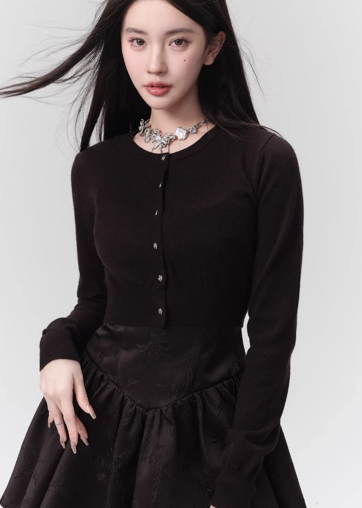 Cropped Knit Cardigan With Flower Buttons 4 Cropped Knit Cardigan With Flower Buttons - Image 4