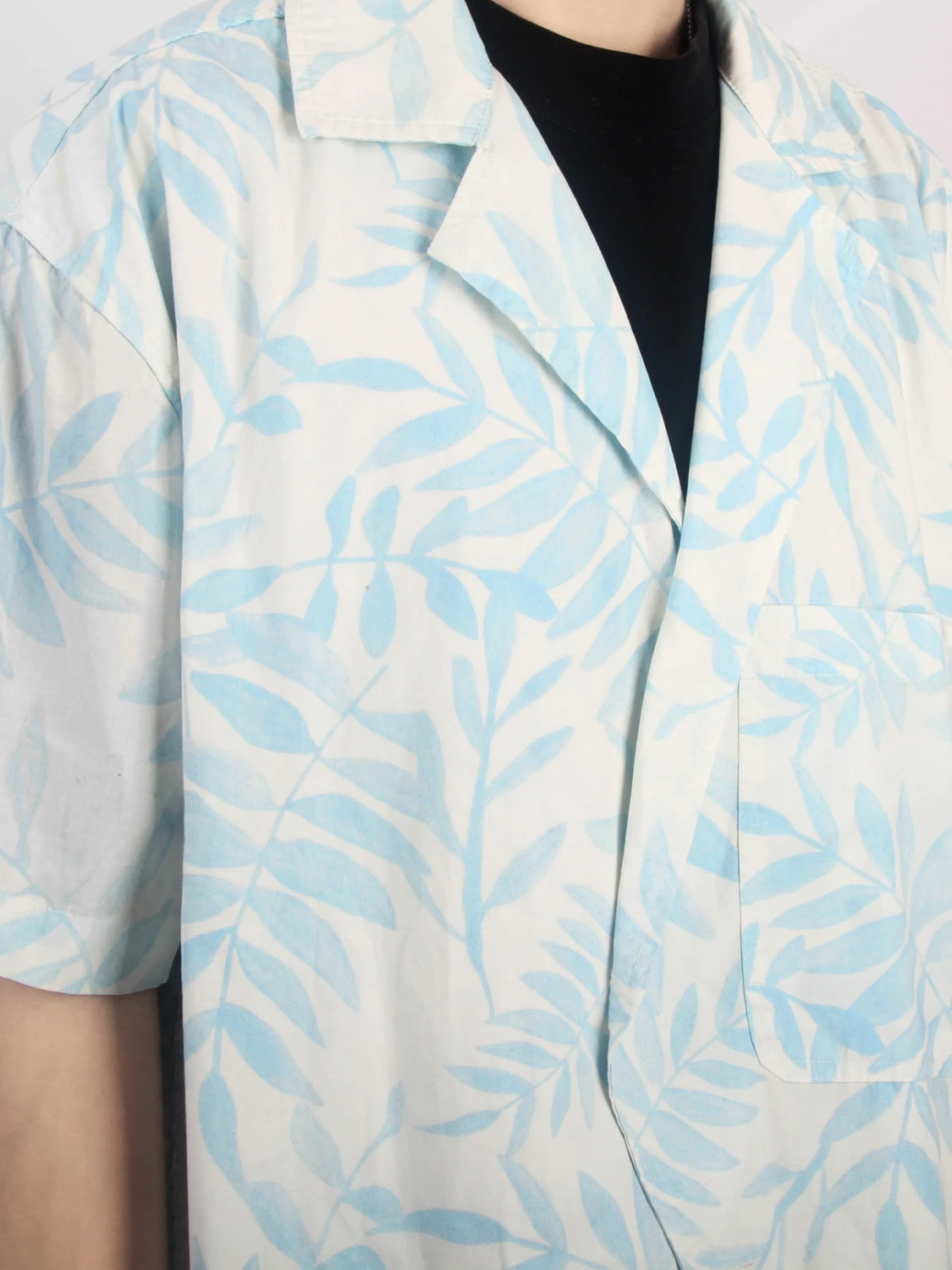 Leaf Print Short Sleeve Asymmetric Button Shirt 3 Leaf Print Short Sleeve Asymmetric Button Shirt - Image 3