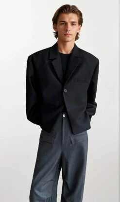 Classic Notched Collar Cropped Blazer -Modern Wear Shop b2Y3kmb1oB2WkXRi topaz enhance 2x