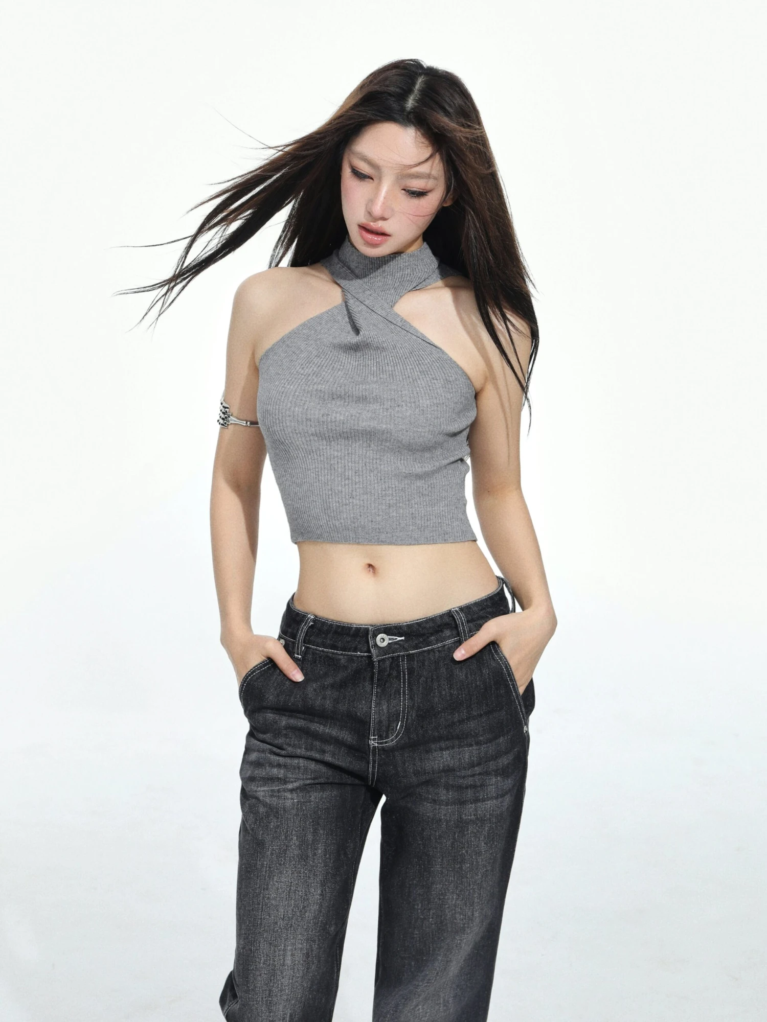 Twist Halter Neck Ribbed Crop Top 9 Twist Halter Neck Ribbed Crop Top - Image 9