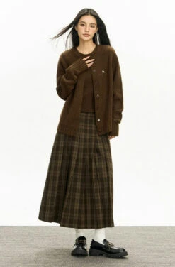 Ribbed Trim Slim Round-Neck Cardigan -Modern Wear Shop b8f9ea17c0b2b8d2c7a33a316e75f573