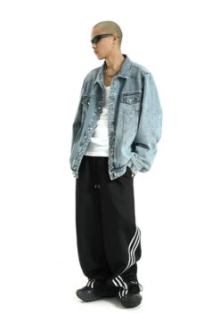 Oversized Wide-Fit Denim Trucker Jacket -Modern Wear Shop c5037c124954dd3f9987f556fc087c5a