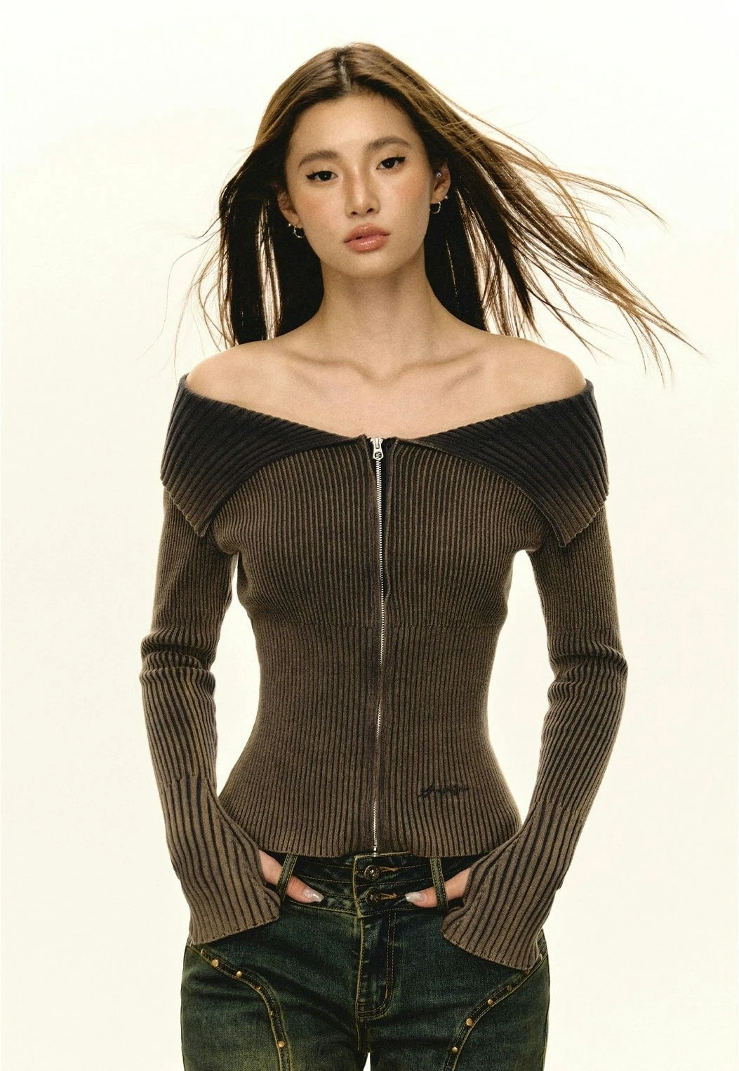 Off-Shoulder Ribbed Gradient Knit Zip-up Sweater 1 Off-Shoulder Ribbed Gradient Knit Zip-up Sweater