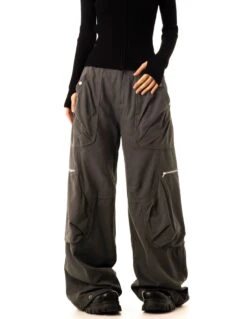 Wide-Leg Cargo Pants With Oversized Pleated Pockets And Zipper Details 19 Wide-Leg Cargo Pants With Oversized Pleated Pockets And Zipper Details -Modern Wear Shop c982ef46cf19be7e4954b41a2819333f