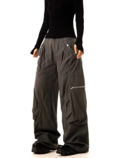 Wide-Leg Cargo Pants With Oversized Pleated Pockets And Zipper Details 18 Wide-Leg Cargo Pants With Oversized Pleated Pockets And Zipper Details -Modern Wear Shop cfc9d59c688a2dc221661dbbbe4a09f2