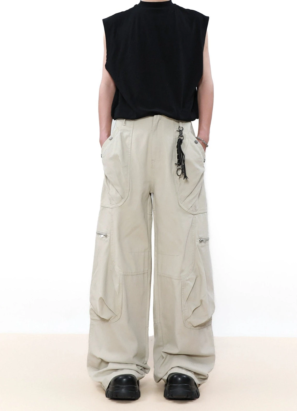Wide Leg Cargo Pants With Oversized Pleated Pockets 6 Wide Leg Cargo Pants With Oversized Pleated Pockets - Image 6
