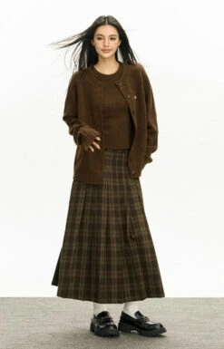 Ribbed Trim Slim Round-Neck Cardigan -Modern Wear Shop dc1cac0bbf2eb7ce557408a8d6c7aadd