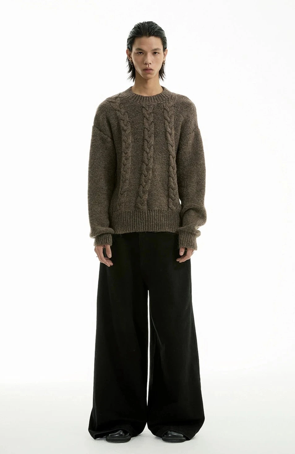 Cable Knit Crewneck Ribbed High-Hem Sweater 6 Cable Knit Crewneck Ribbed High-Hem Sweater - Image 6