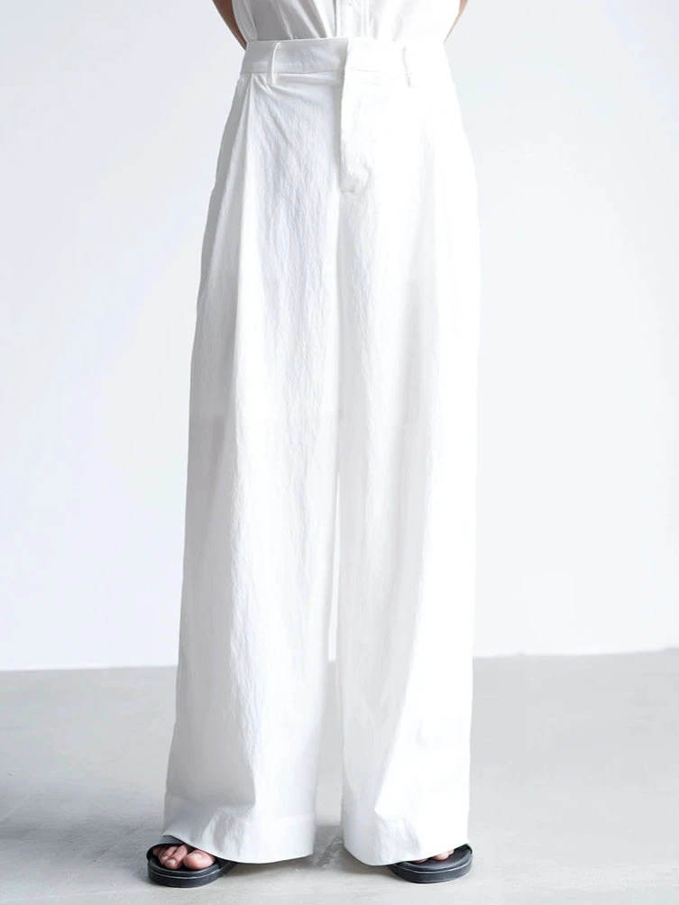 Wide Leg Pleated Front Lightweight Trousers 1 Wide Leg Pleated Front Lightweight Trousers