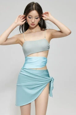 Faux Pearl Strap Shimmer Bandeau Bikini With Side Tie