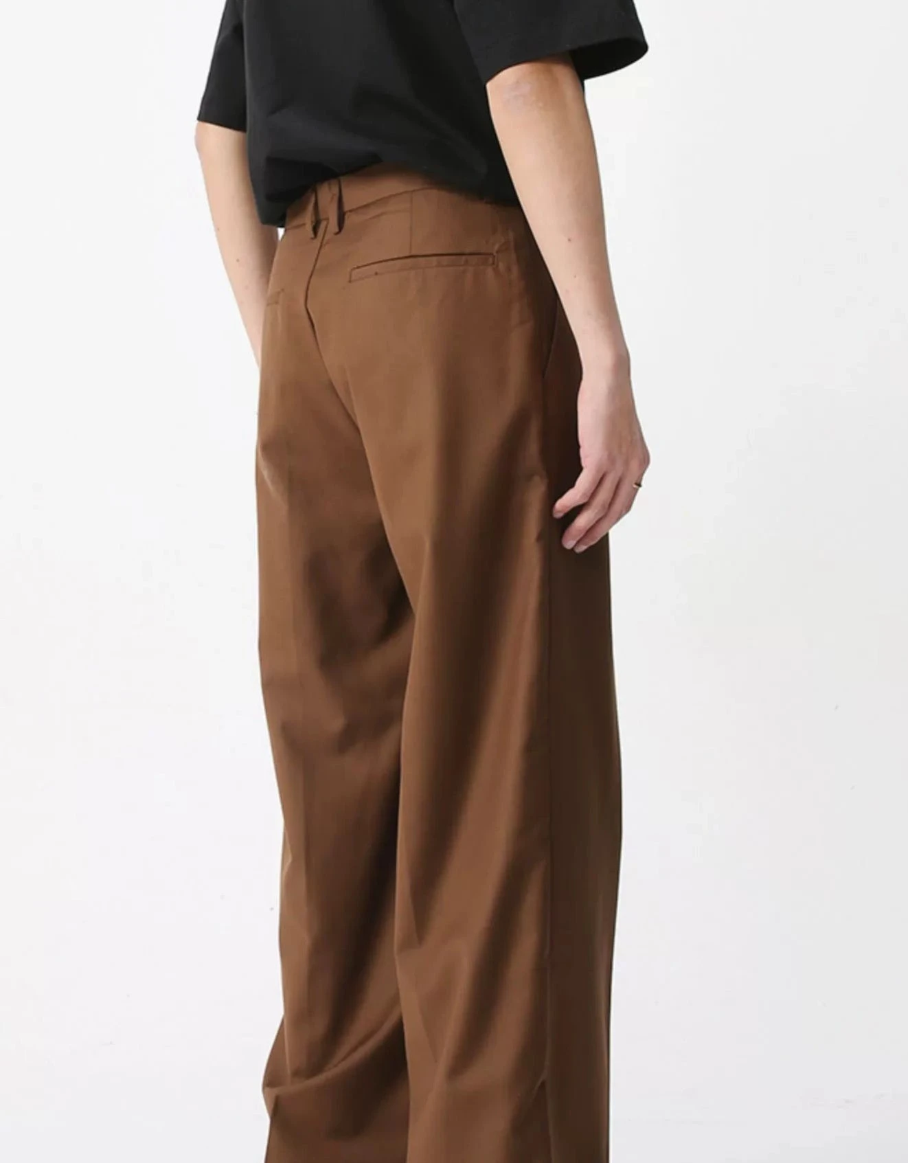 Pleated Wide Leg Low-Waisted Trousers 6 Pleated Wide Leg Low-Waisted Trousers - Image 6