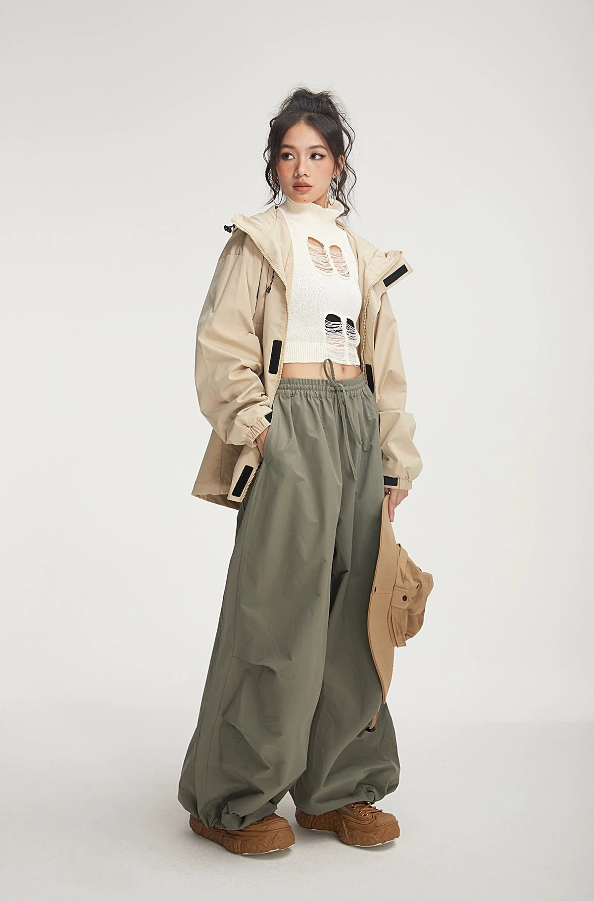 Drawstring Wide-Leg Parachute Jogger Pants 12 Drawstring Wide-Leg Parachute Jogger Pants - Image 12