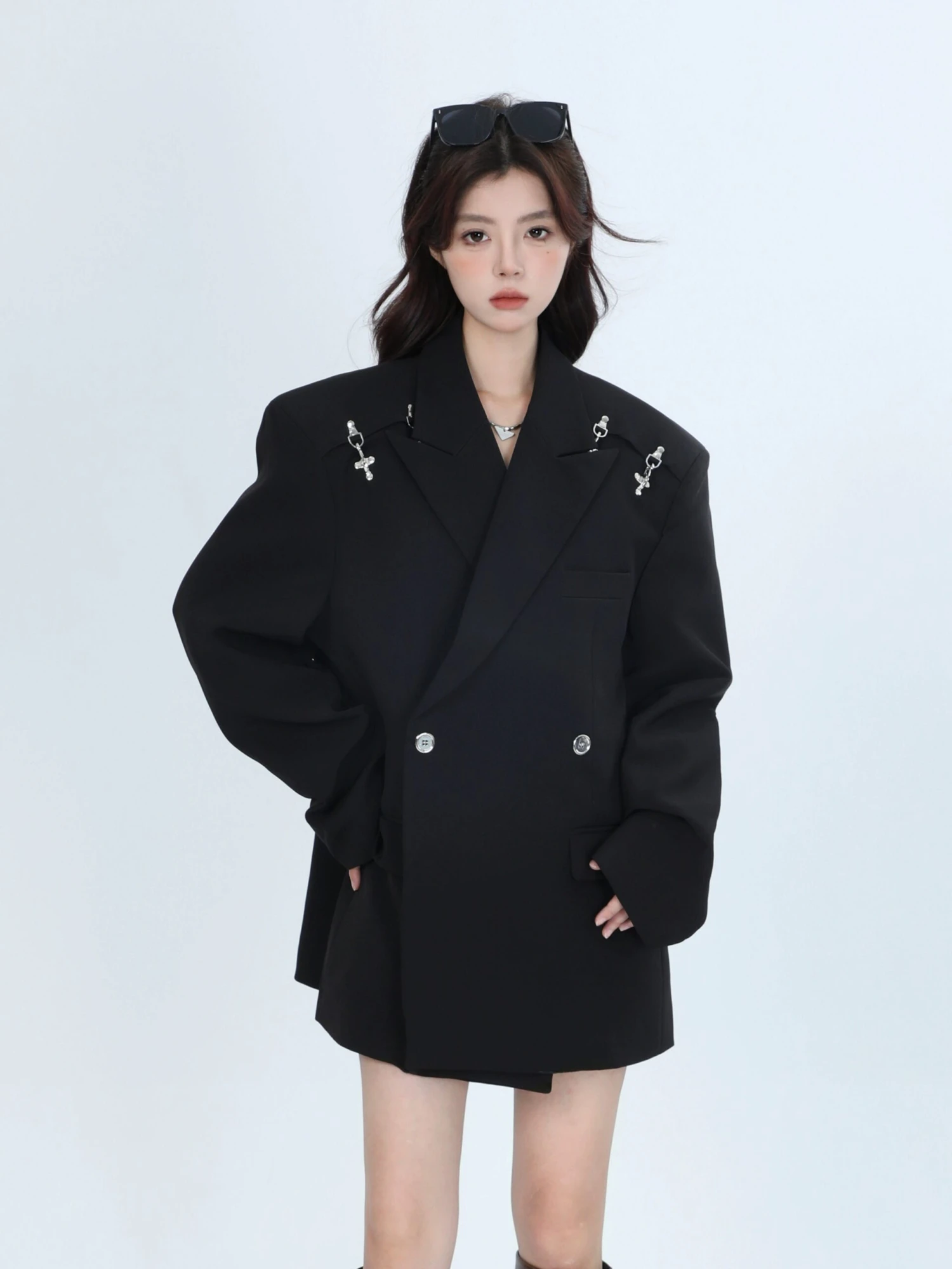 Oversized Blazer With Silver Metal Accents Brooch Details 2 Oversized Blazer With Silver Metal Accents Brooch Details - Image 2